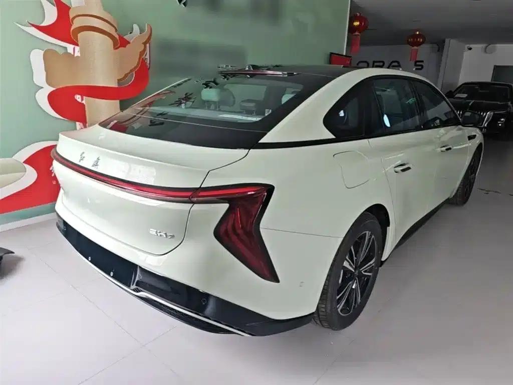 Hongqi EH7 2025 600 Smart Selection Edition — миниатюра 7