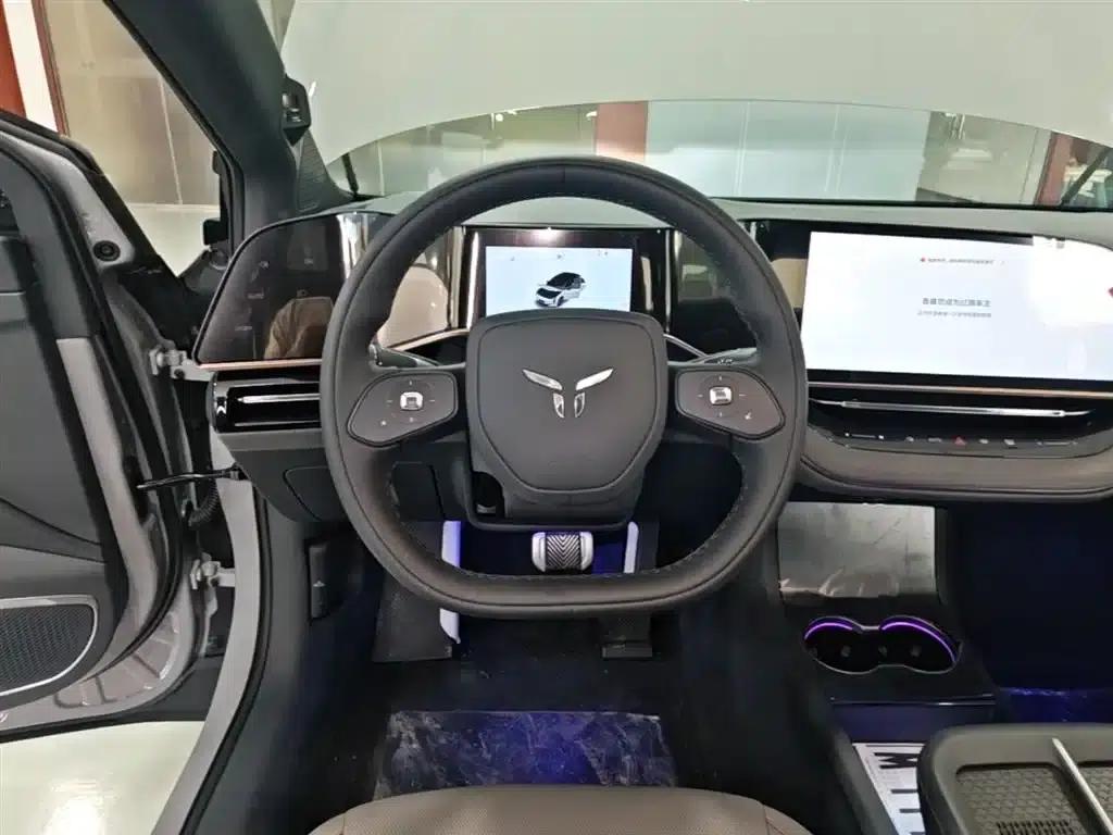 Hongqi EH7 2025 600 Smart Selection Edition — миниатюра 11