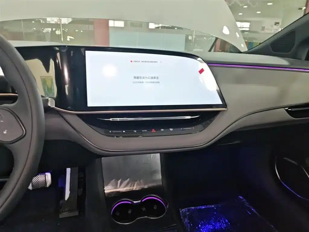 Hongqi EH7 2025 600 Smart Selection Edition — миниатюра 13