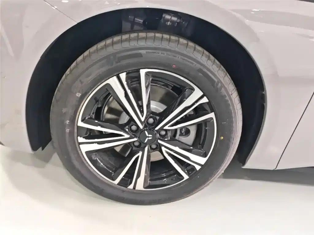 Hongqi EH7 2025 600 Smart Selection Edition — миниатюра 23