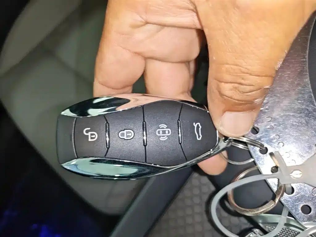 Hongqi EH7 2025 600 Smart Selection Edition — миниатюра 9