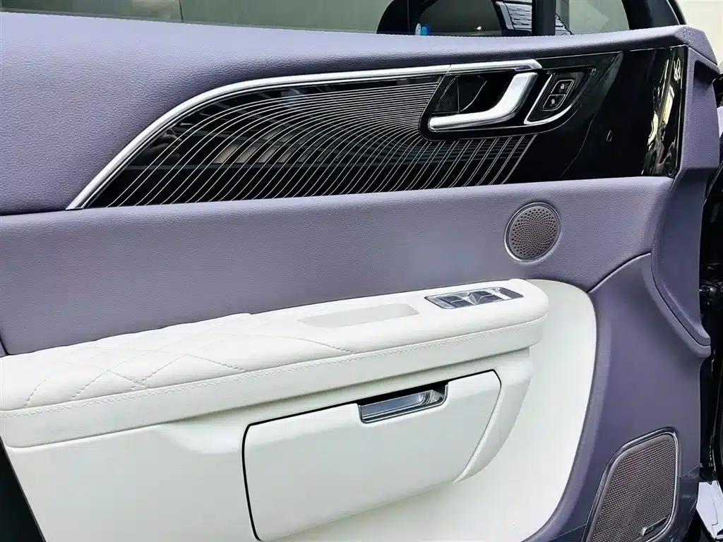 Hongqi E-HS9 2021 Model 460km Flagship Edition (Six Seats) — миниатюра 11
