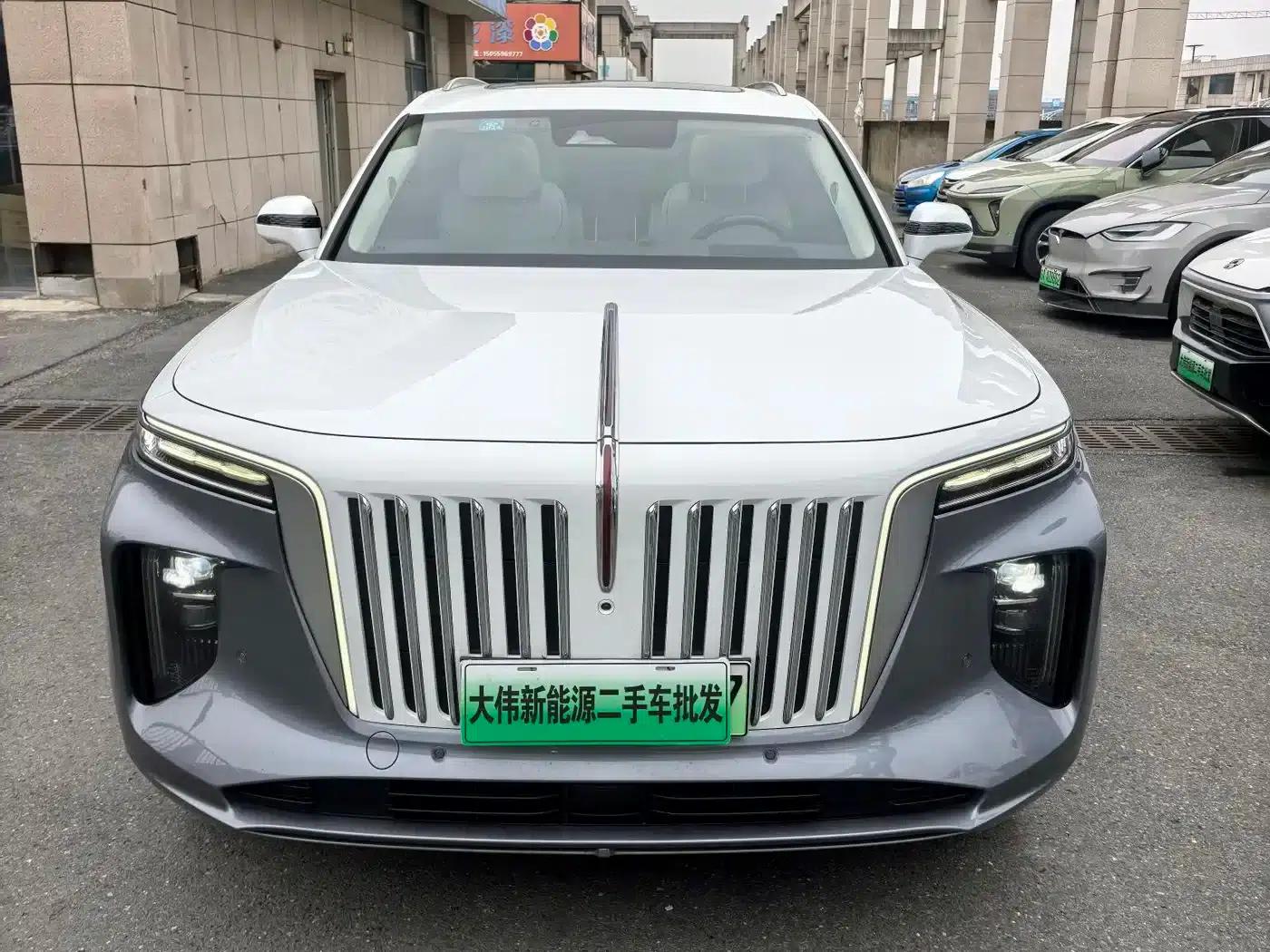 Hongqi E-HS9 2022 Model 660km Flagship Edition (Four Seats) — миниатюра 2