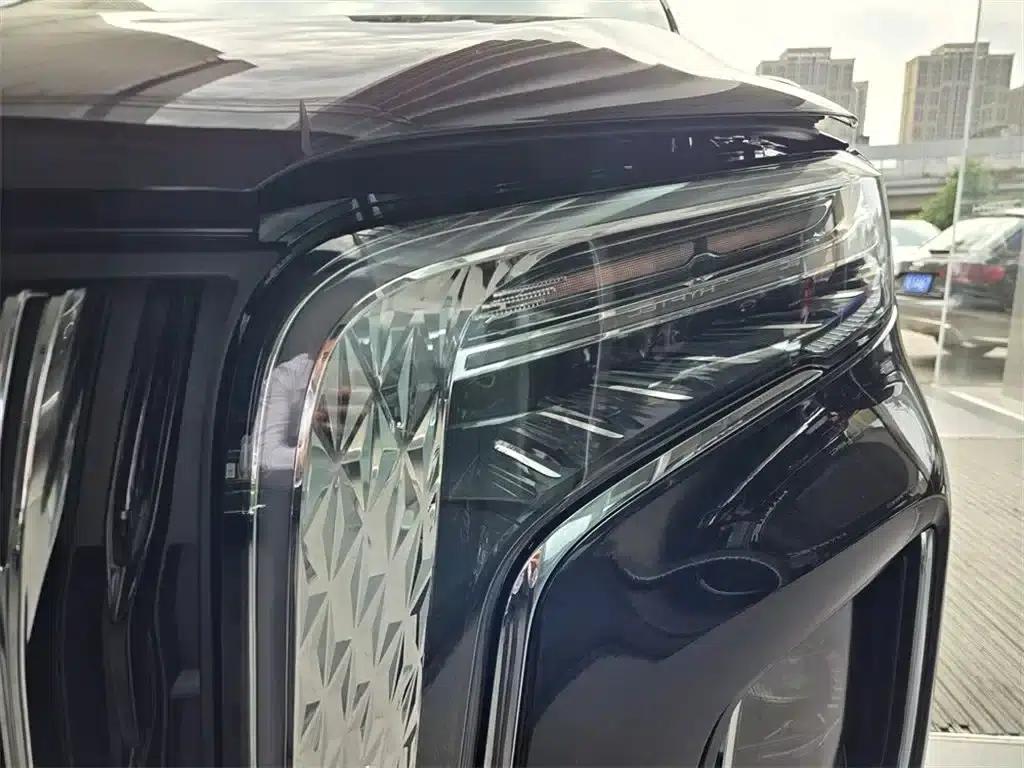 Hongqi HQ9 2023 2.0T Intelligent Flagship Edition — миниатюра 17