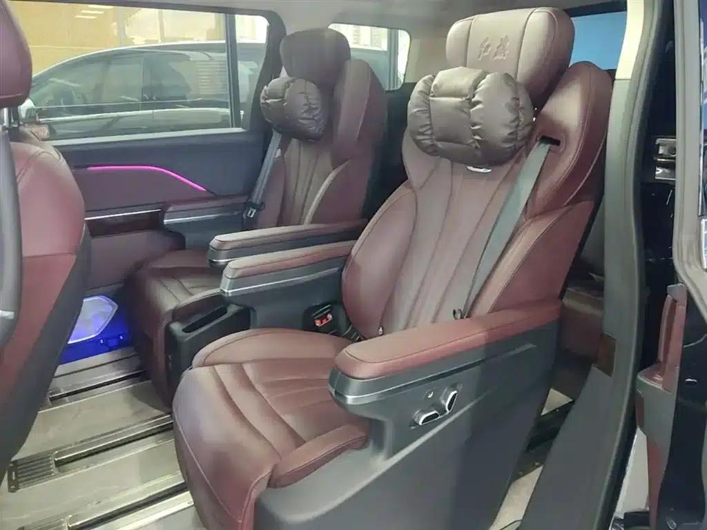 Hongqi HQ9 2023 2.0T Intelligent Flagship Edition — миниатюра 17