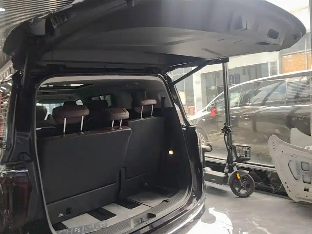 Hongqi HQ9 2023 2.0T Intelligent Flagship Edition — миниатюра 19