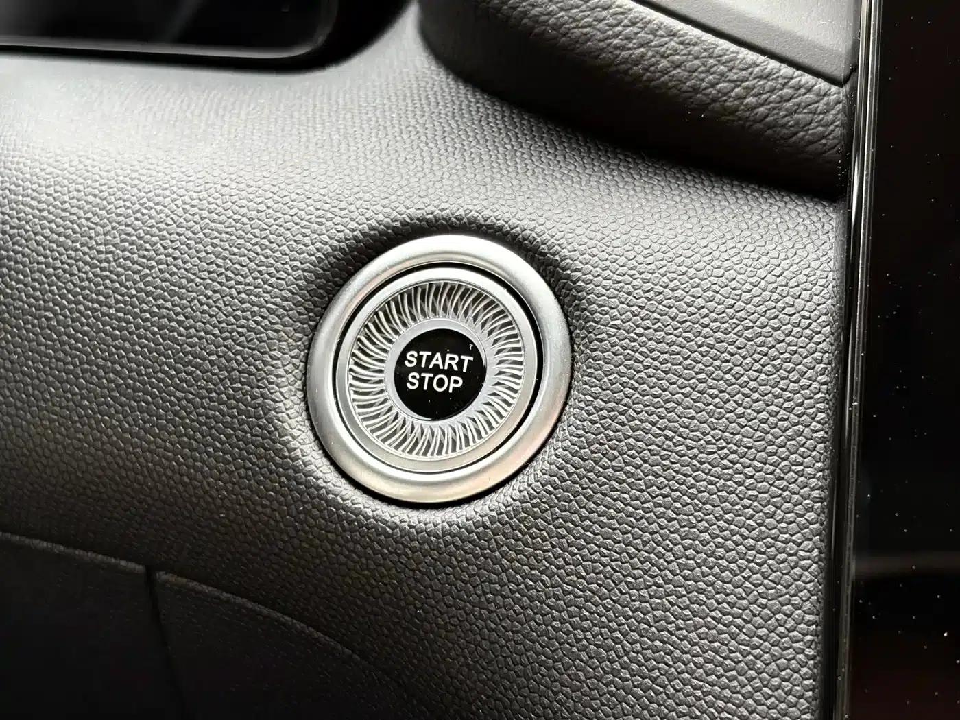 Hongqi HS3 PHEV 2025 Model 125km/h Jinwei 2 Millionth Unit Commemorative Edition — миниатюра 13