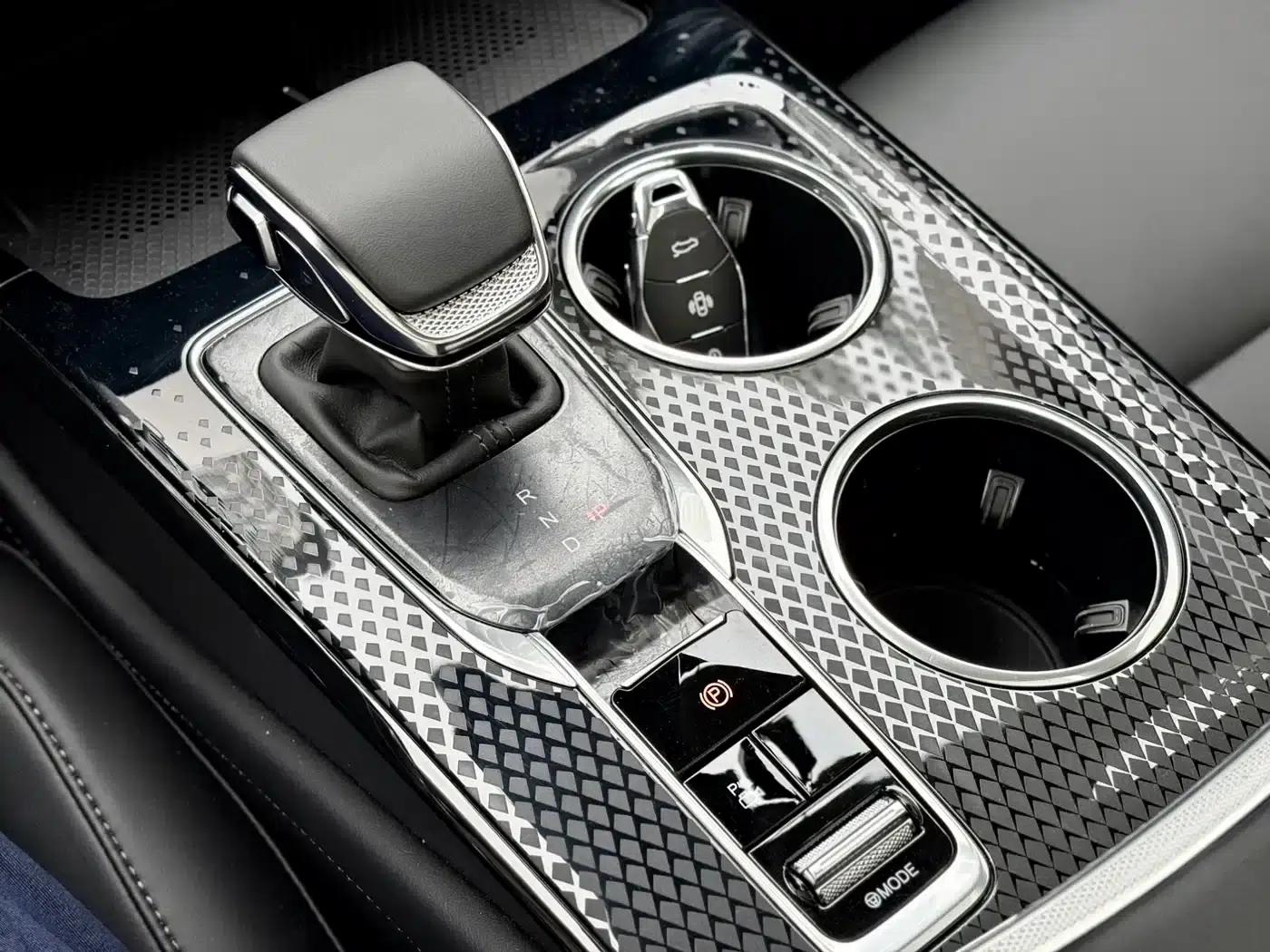 Hongqi HS3 PHEV 2025 Model 125km/h Jinwei 2 Millionth Unit Commemorative Edition — миниатюра 14