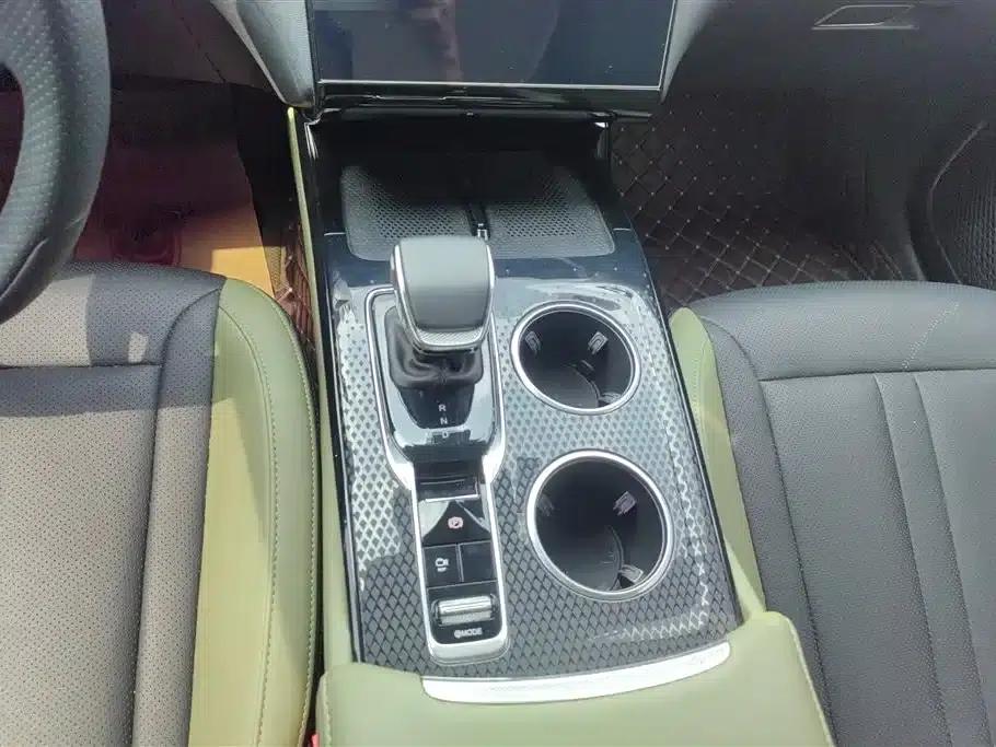 Hongqi HS3 2023 1.5T 2WD Goodness Edition — миниатюра 16