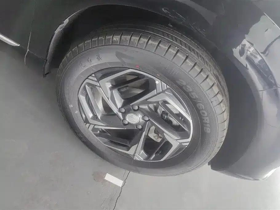 Hongqi HS3 2024 1.5T Zhiwei Edition — миниатюра 6
