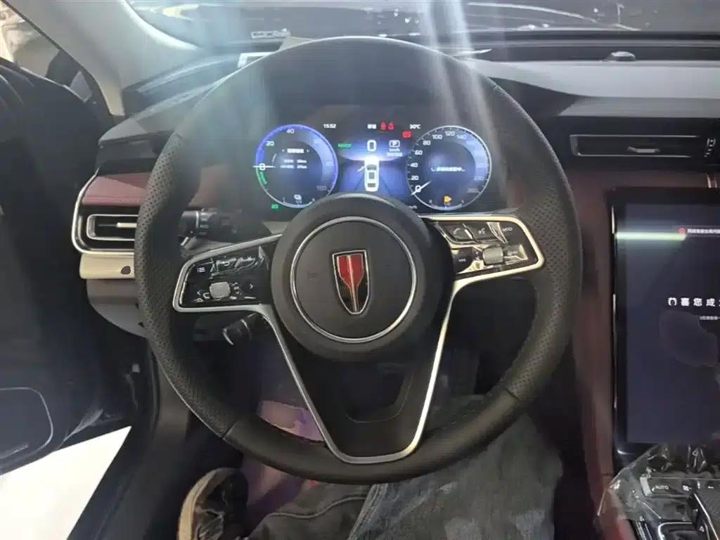 Hongqi H5 PHEV 2025 130 Super Hybrid Edition — миниатюра 11