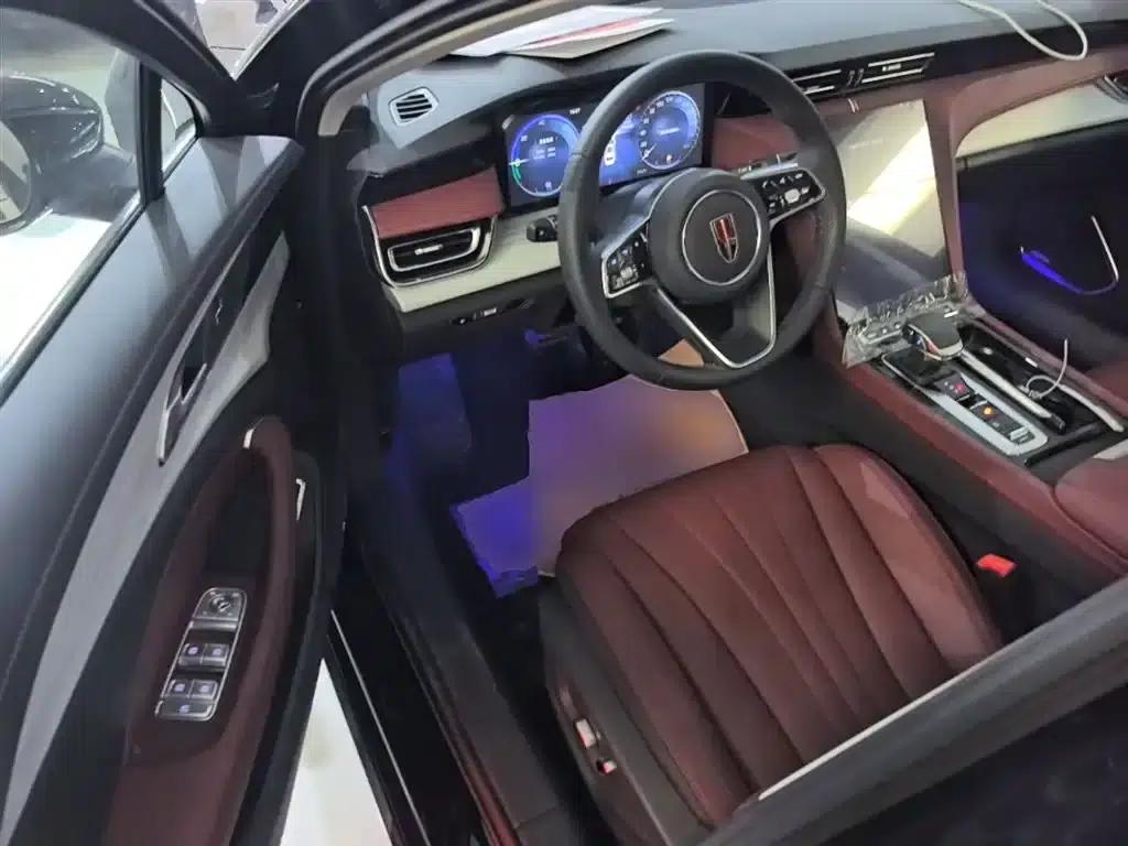 Hongqi H5 PHEV 2025 130 Super Hybrid Edition — миниатюра 16
