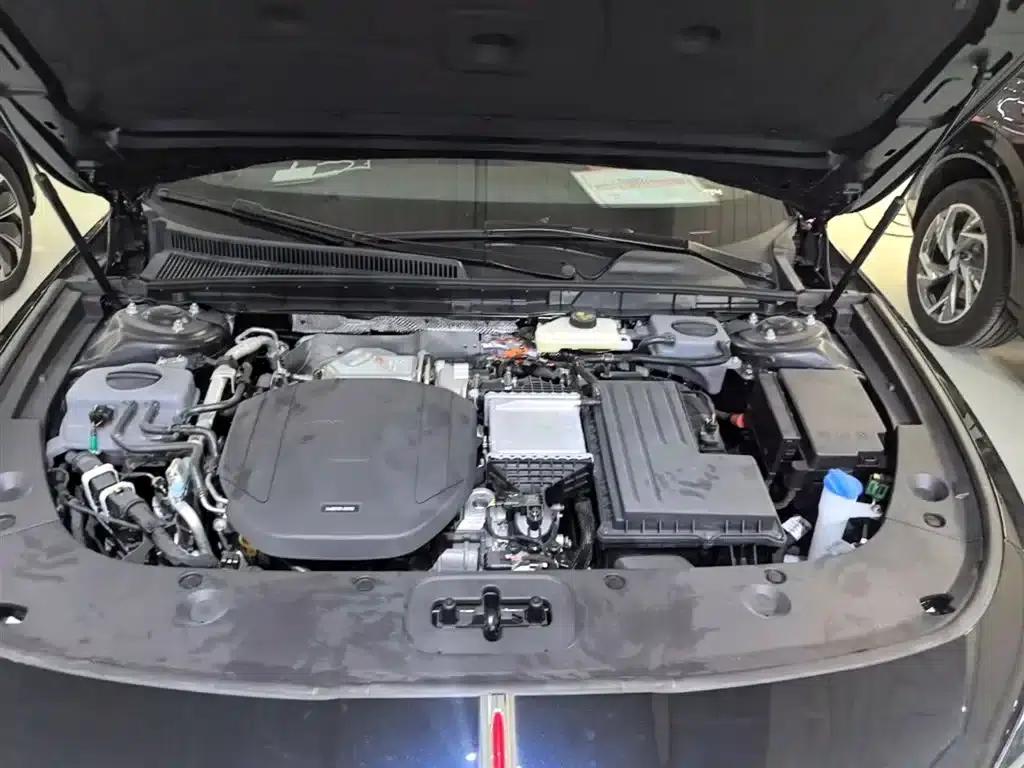 Hongqi H5 PHEV 2025 130 Super Hybrid Edition — миниатюра 20