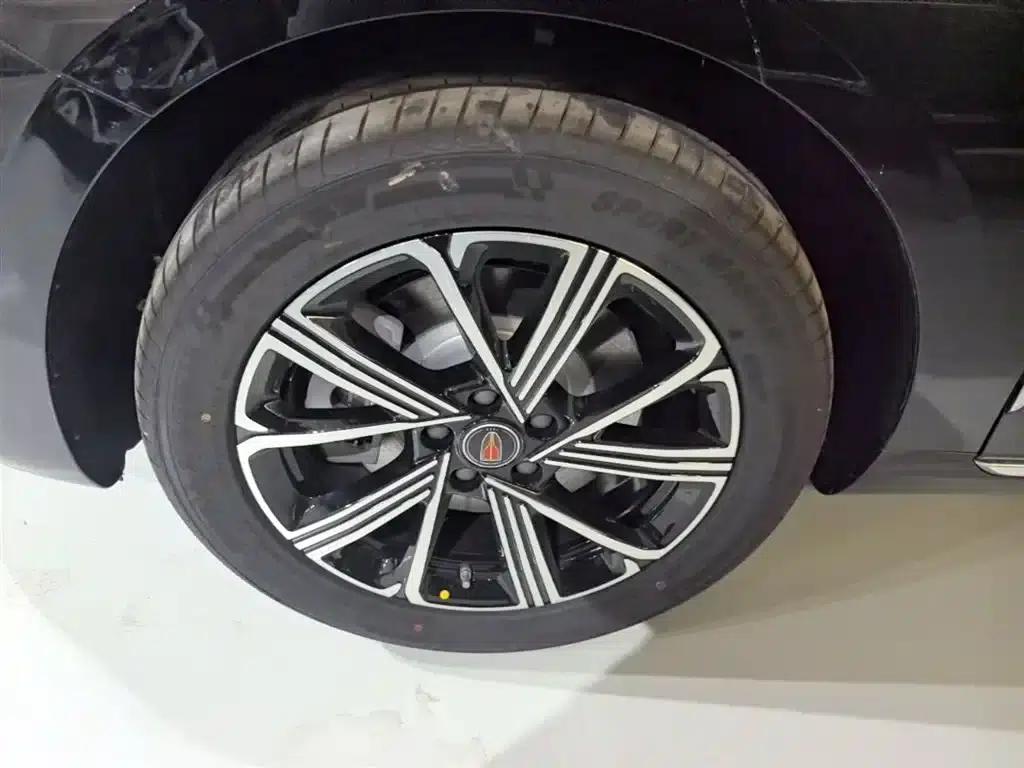 Hongqi H5 PHEV 2025 130 Super Hybrid Edition — миниатюра 23