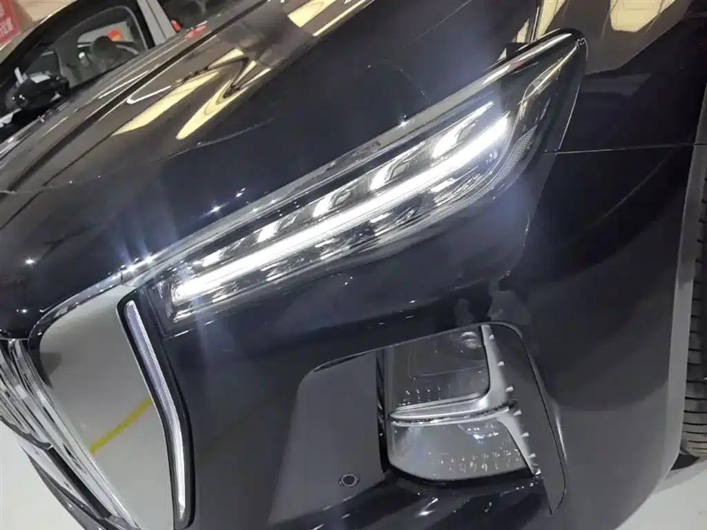 Hongqi H5 PHEV 2025 130 Super Hybrid Edition — миниатюра 24