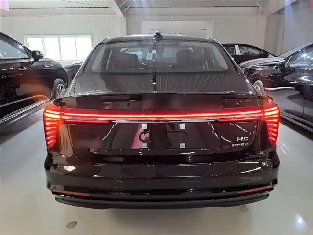 Hongqi H5 PHEV 2025 130 Super Hybrid Edition — миниатюра 6