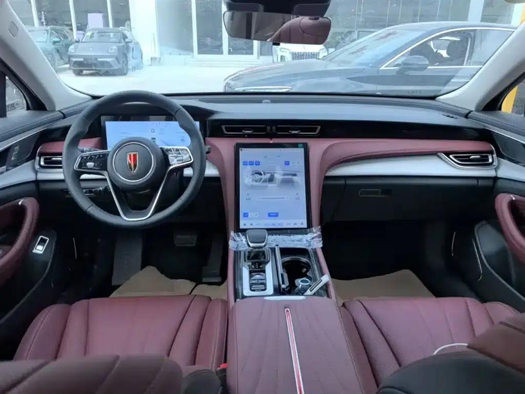 Hongqi H5 PHEV 2025 130 Super Hybrid Edition — миниатюра 10