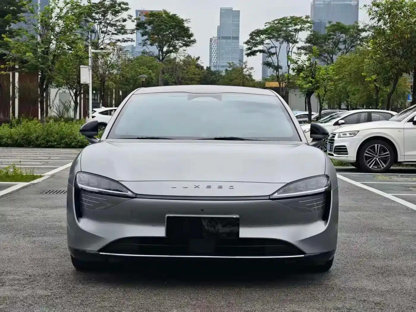 Zhijie S7 2024 Pro Rear-Wheel Drive Long-Range Edition — миниатюра 2