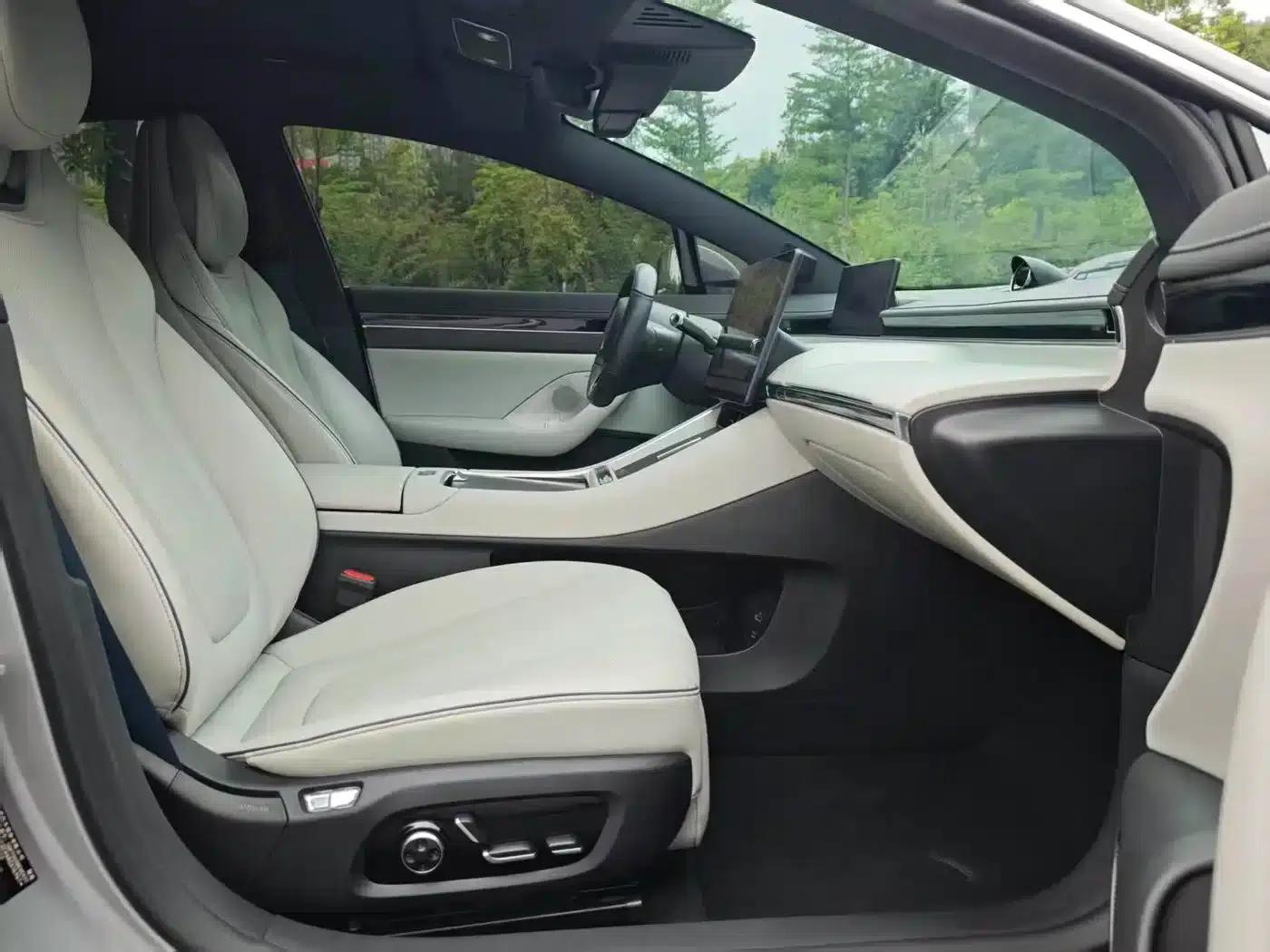 Zhijie S7 2024 Pro Rear-Wheel Drive Long-Range Edition — миниатюра 17