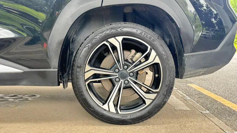 Geely Galaxy L7 2024 1.5T 115 km PLUS Dragon Edition — миниатюра 9
