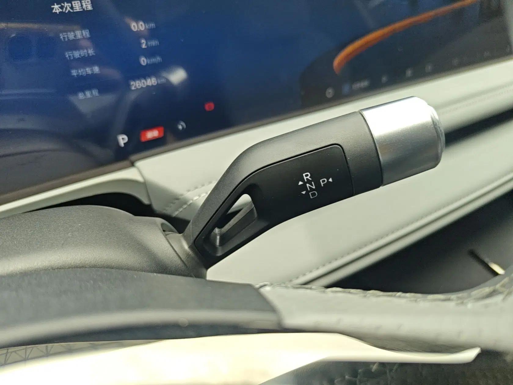 Geely Galaxy E8 2025 700 km Long-Range Intelligent Driving Version — миниатюра 17