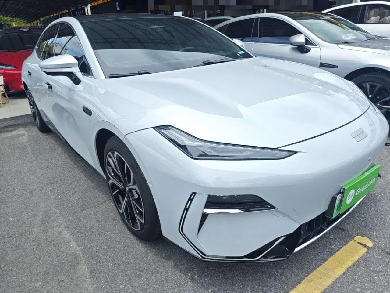 Geely Galaxy E8 2025 700 km Long-Range Intelligent Driving Version — миниатюра 3