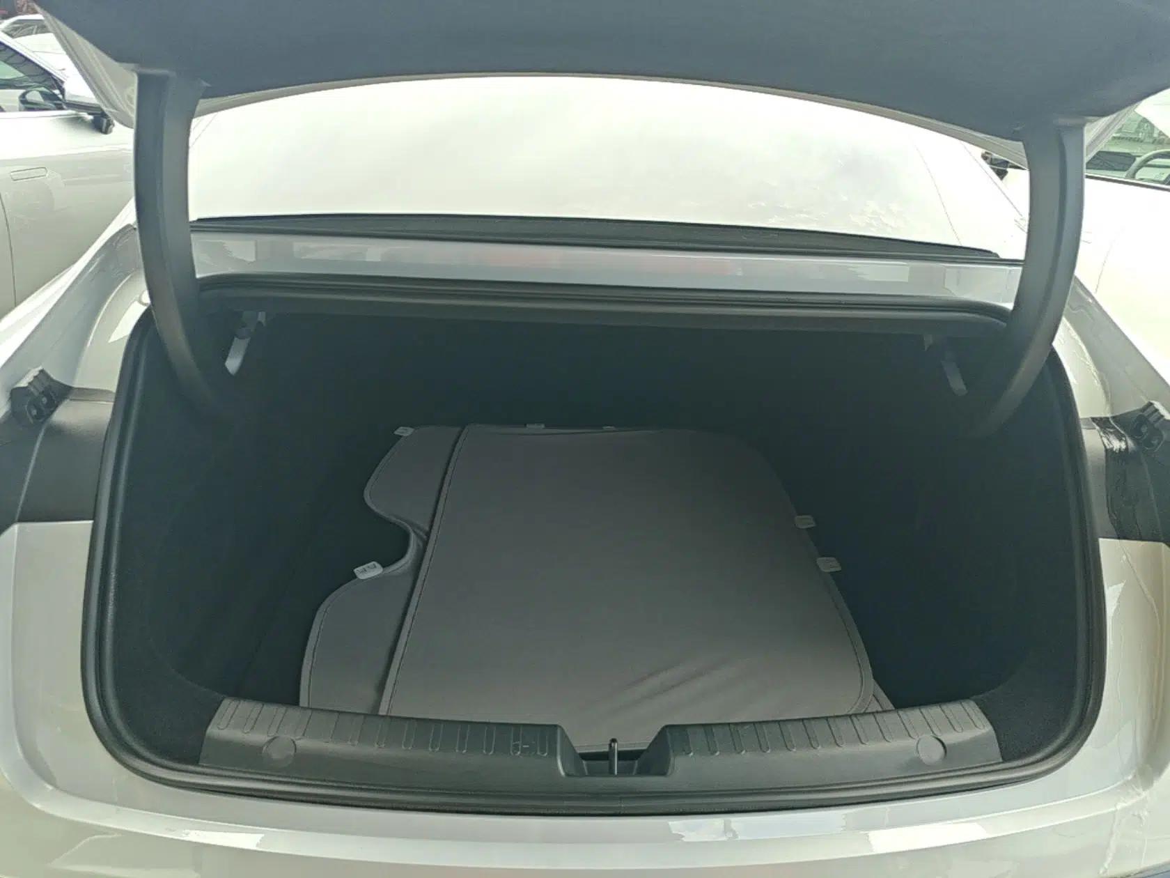 Geely Galaxy E8 2025 700 km Long-Range Intelligent Driving Version — миниатюра 22