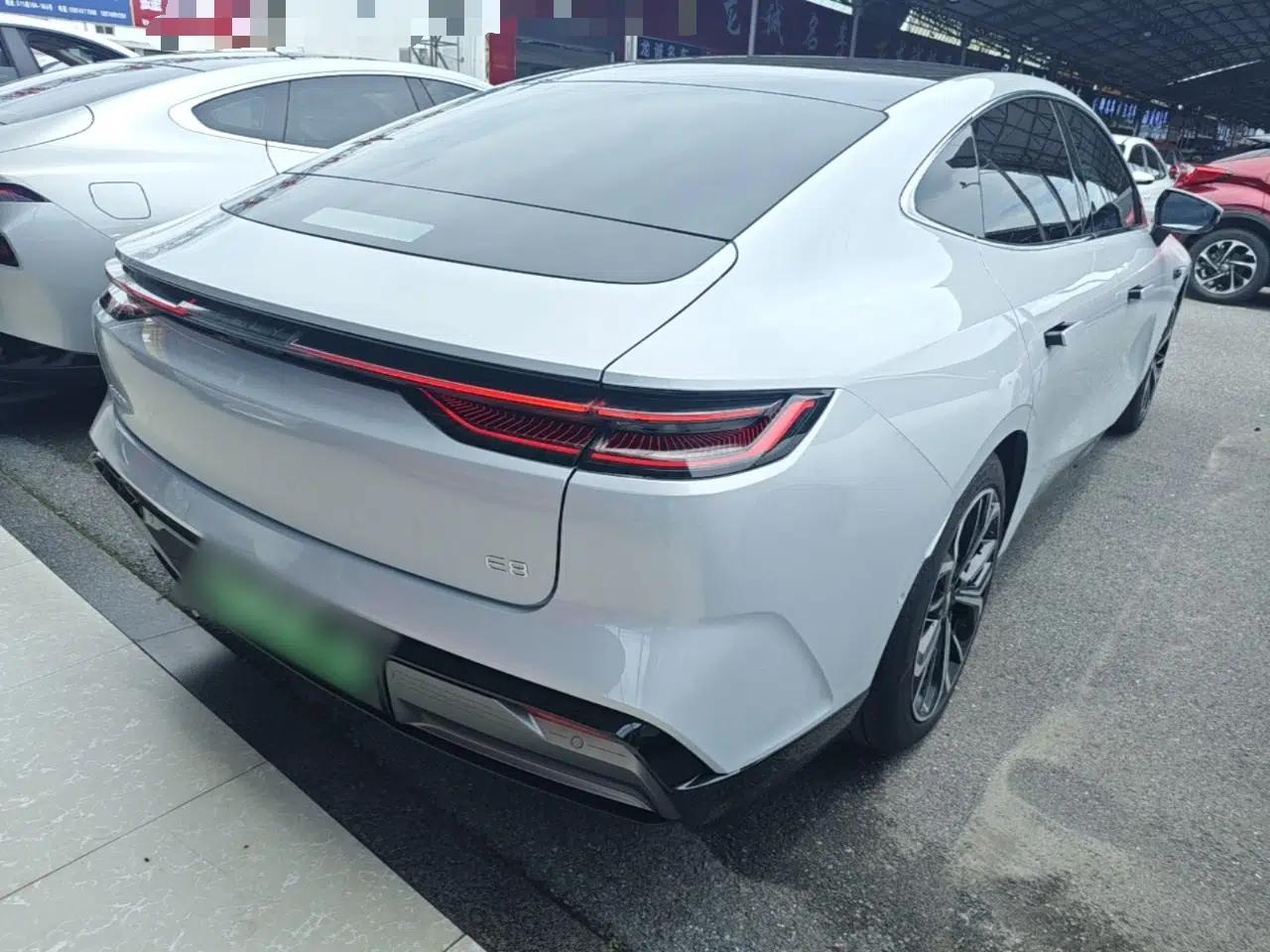 Geely Galaxy E8 2025 700 km Long-Range Intelligent Driving Version — миниатюра 6