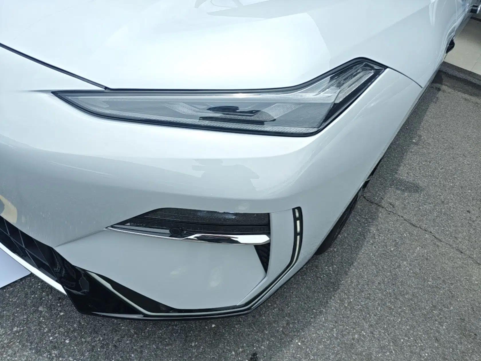 Geely Galaxy E8 2025 700 km Long-Range Intelligent Driving Version — миниатюра 9