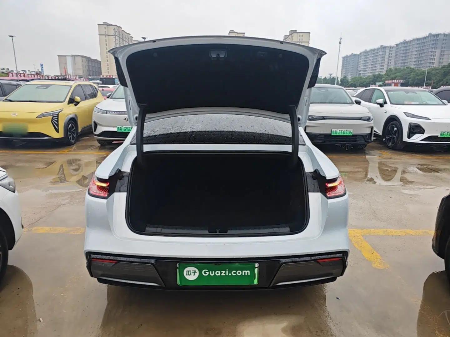 Geely Galaxy E8 2025 700 km Long-Range Intelligent Driving Version — миниатюра 22