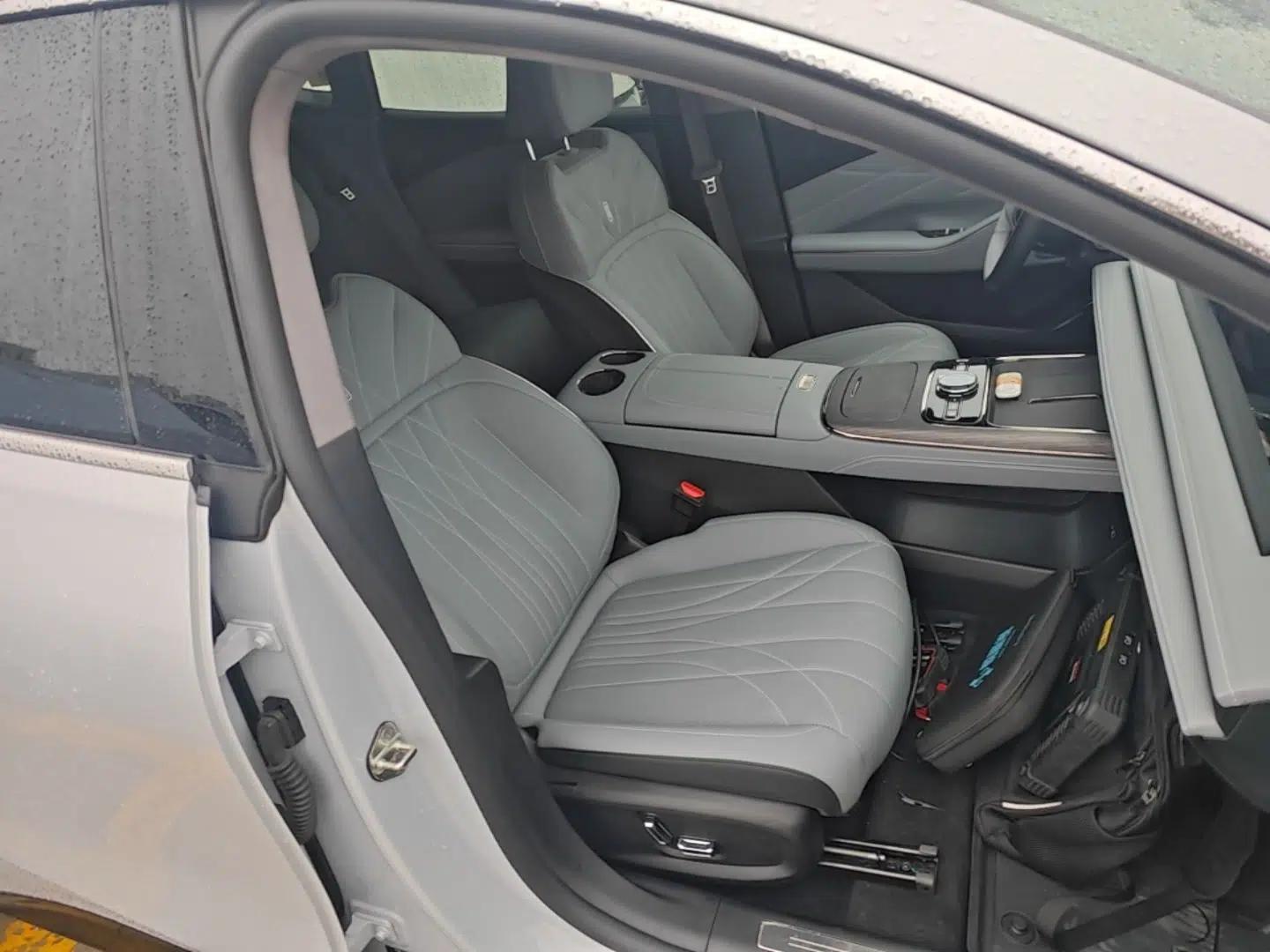 Geely Galaxy E8 2025 700 km Long-Range Intelligent Driving Version — миниатюра 23
