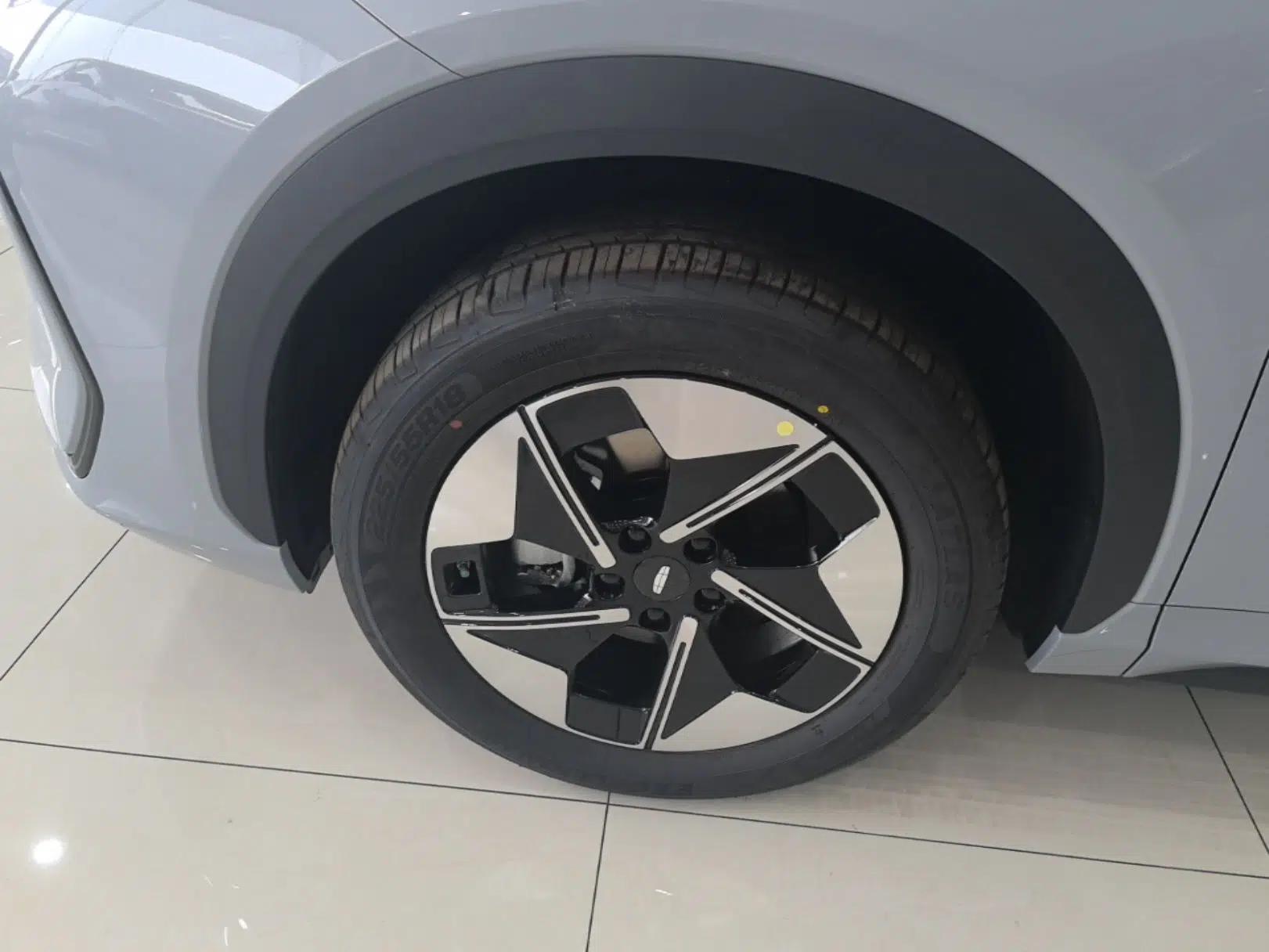 Geely Galaxy E5 2026 Model 530km Launch Edition — миниатюра 8