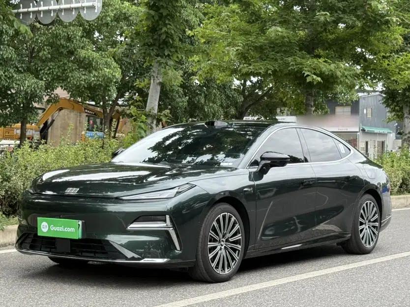 Geely Galaxy 8 2025 130km EM-P Starship Edition — миниатюра 1