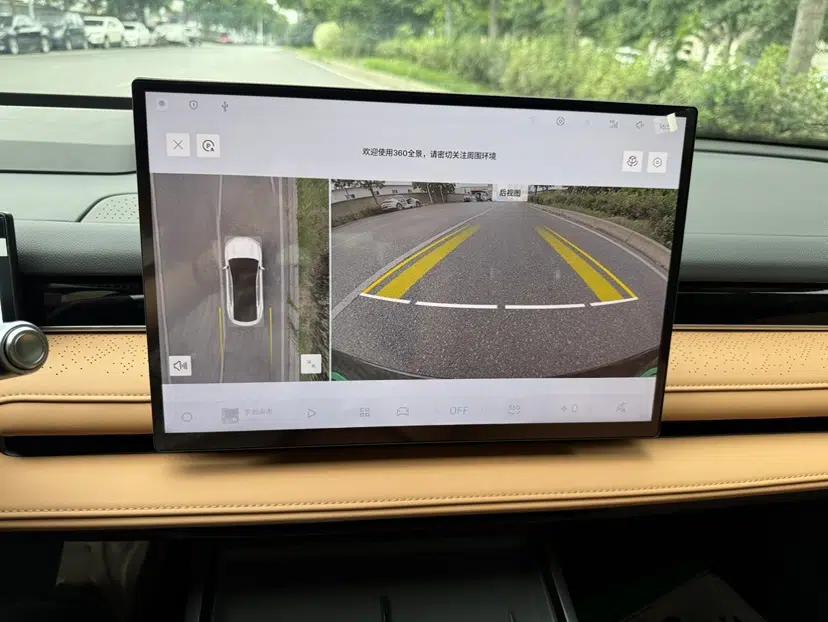 Geely Galaxy 8 2025 130km EM-P Starship Edition — миниатюра 15