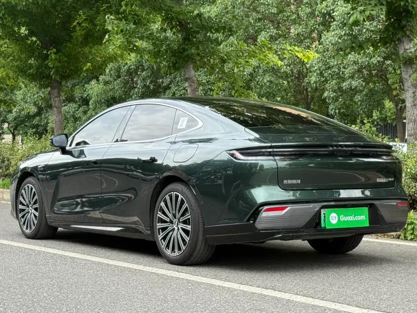 Geely Galaxy 8 2025 130km EM-P Starship Edition — миниатюра 3