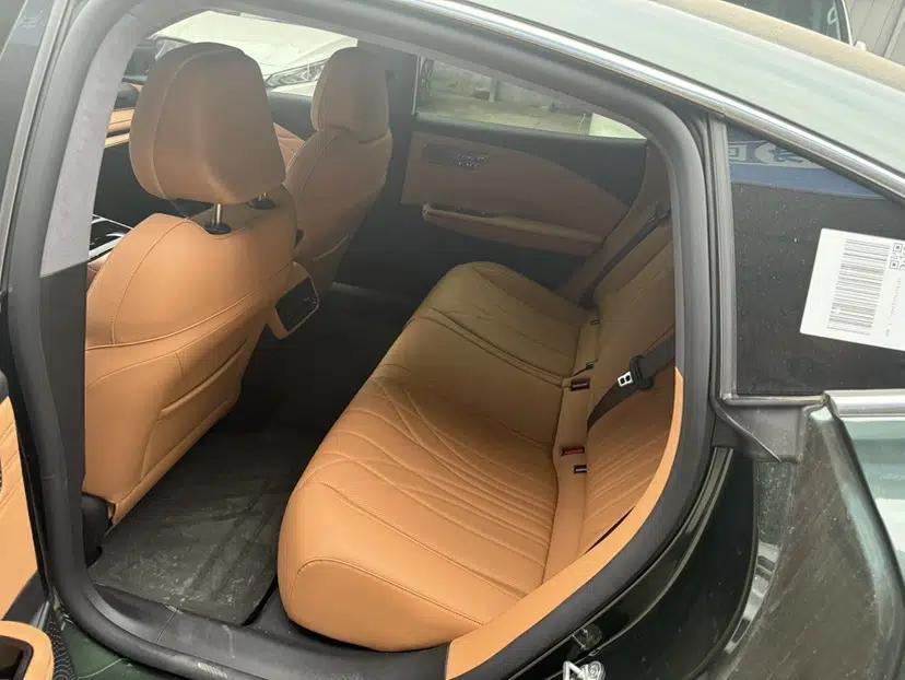 Geely Galaxy 8 2025 130km EM-P Starship Edition — миниатюра 21
