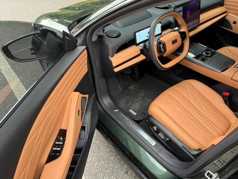 Geely Galaxy 8 2025 130km EM-P Starship Edition — миниатюра 23