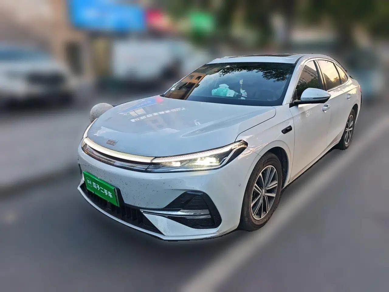 Geely Galaxy A7 2025 Model EM-i 70km Exploration Edition — миниатюра 1