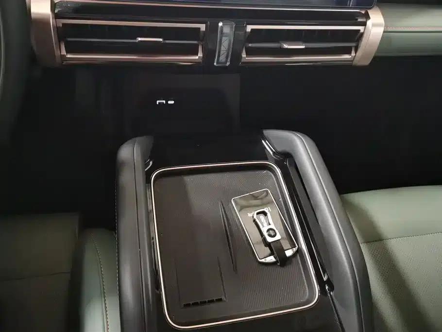 iCAR 03 2024 Model 401km 2WD Standard Advanced Edition — миниатюра 16