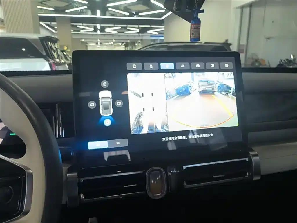 iCAR 03 2024 Model 501km 2WD Long Range Version — миниатюра 13