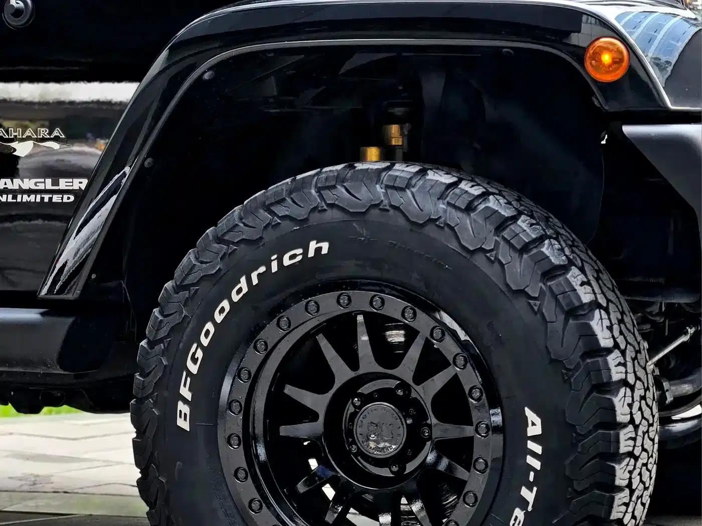 2015 Jeep Wrangler 2.8TD Sahara Four-Door Comfort Edition — миниатюра 17