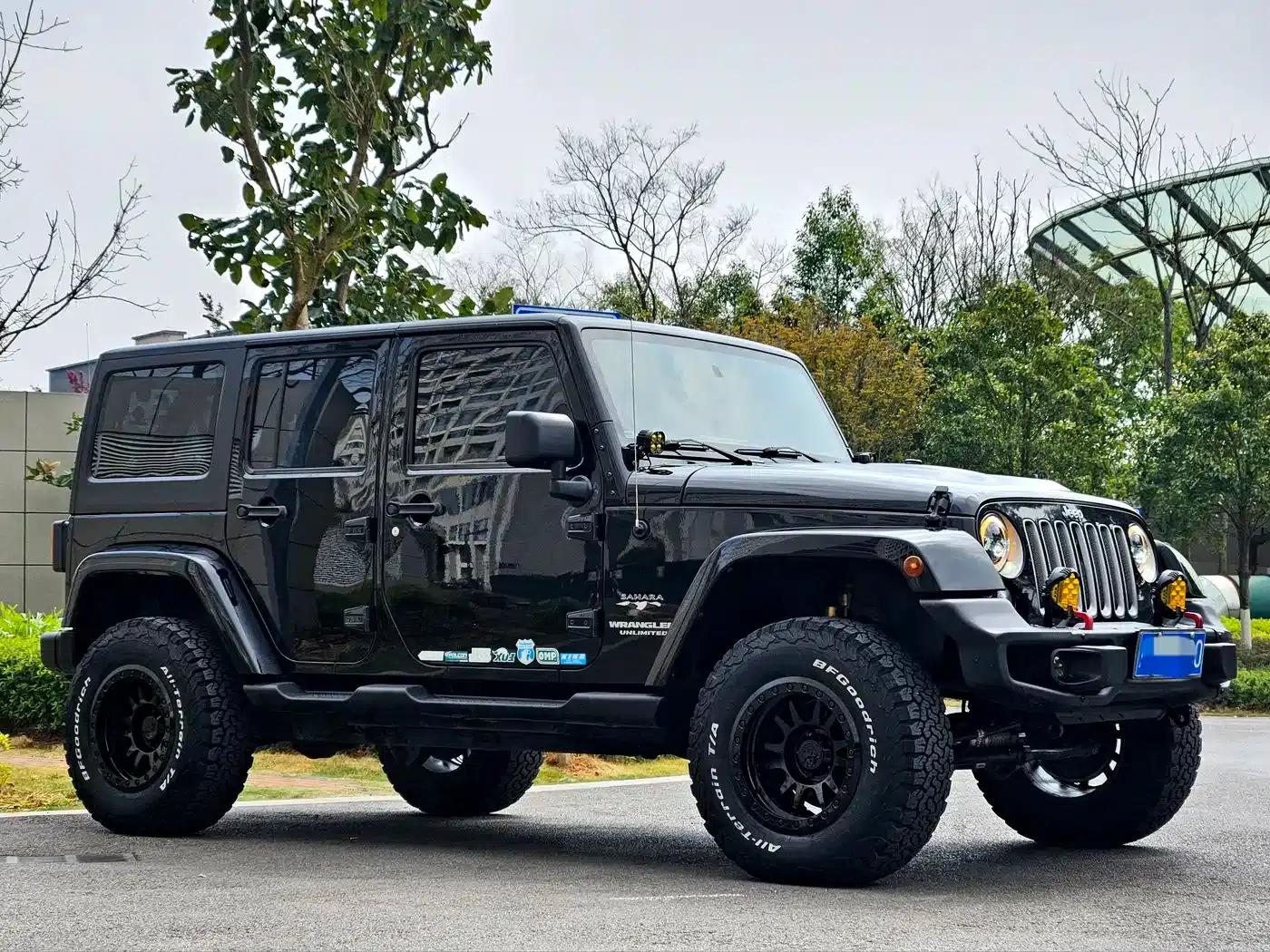 2015 Jeep Wrangler 2.8TD Sahara Four-Door Comfort Edition — миниатюра 3