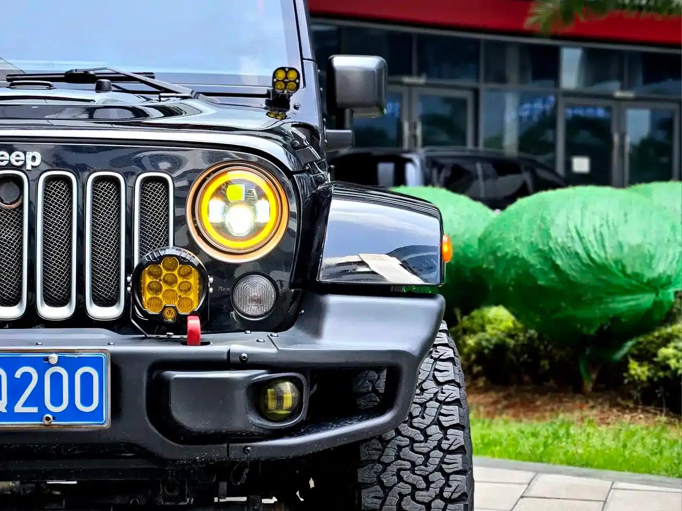 2015 Jeep Wrangler 2.8TD Sahara Four-Door Comfort Edition — миниатюра 23