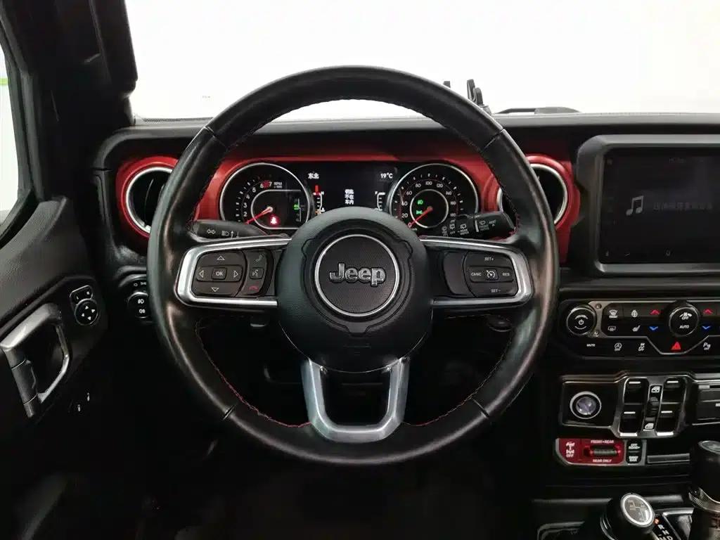2021 Jeep Wrangler 2.0T Rubicon 4-Door — миниатюра 11