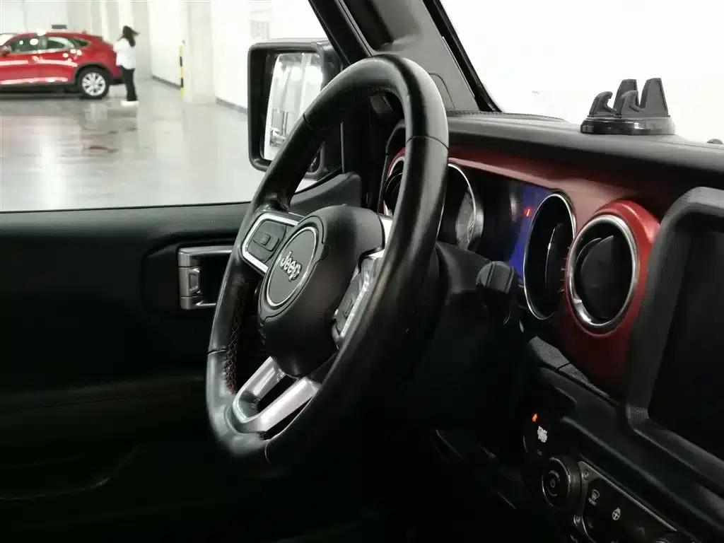 2021 Jeep Wrangler 2.0T Rubicon 4-Door — миниатюра 22