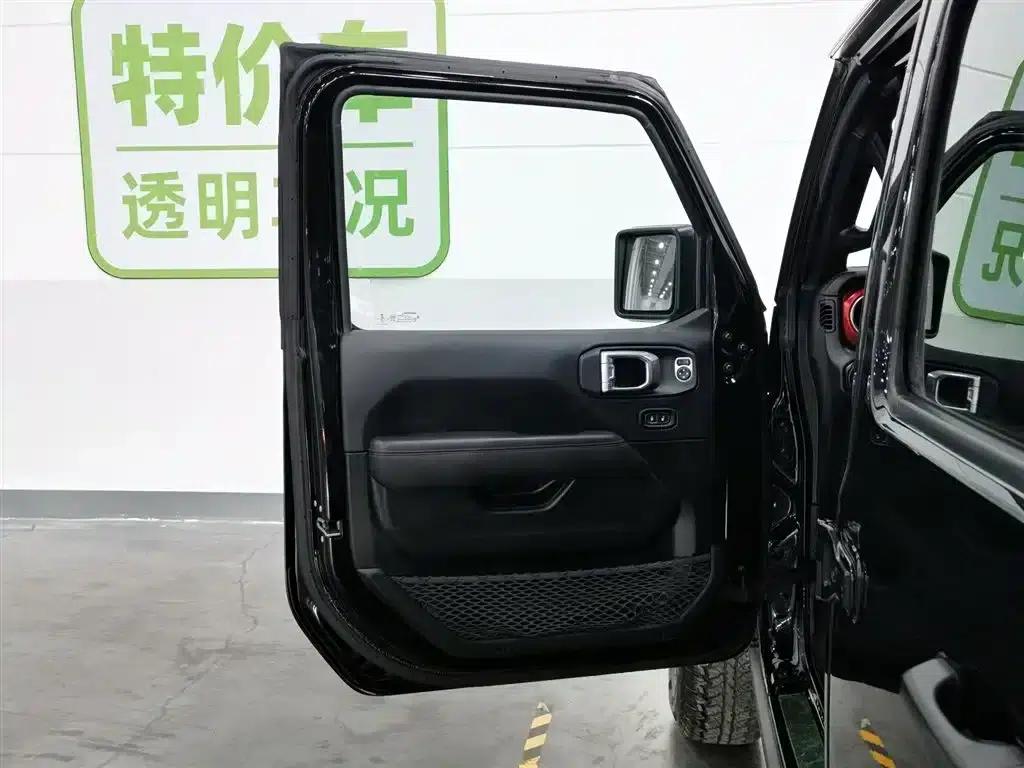 2021 Jeep Wrangler 2.0T Rubicon 4-Door — миниатюра 8
