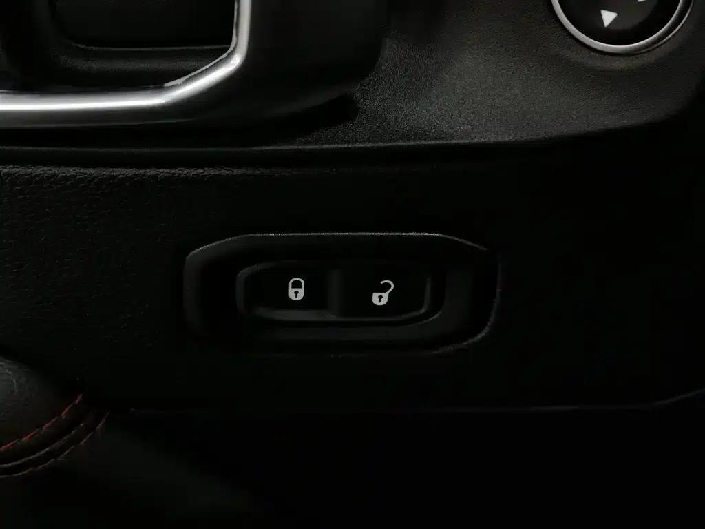 2021 Jeep Wrangler 2.0T Rubicon 4-Door — миниатюра 9