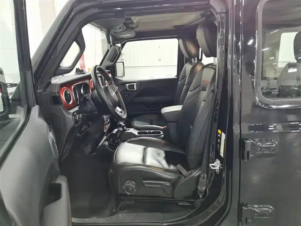 2021 Jeep Wrangler 2.0T Rubicon 4-Door — миниатюра 10