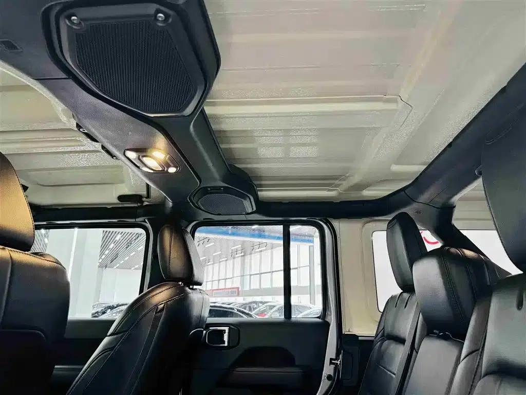 2019 Jeep Wrangler 2.0T Sahara 4-Door Version (China V Emission Standard) — миниатюра 23