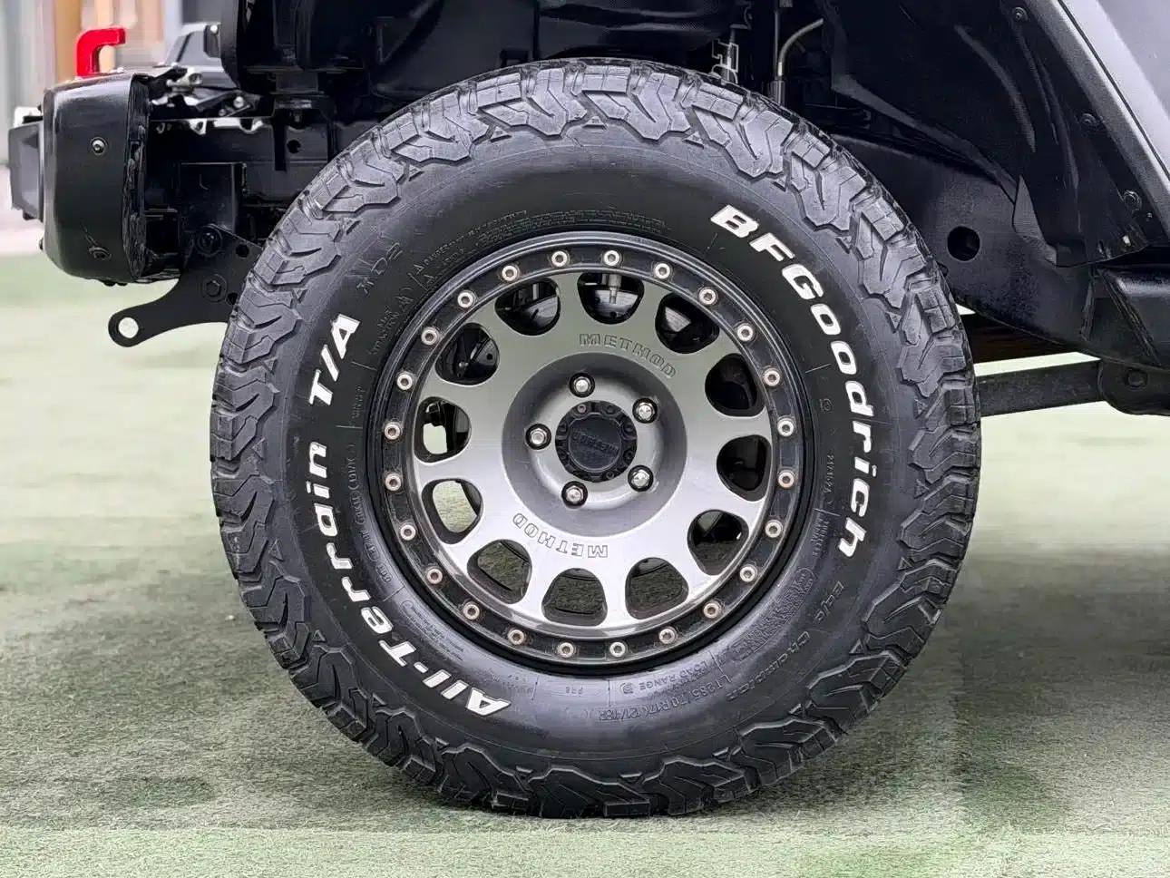 2013 Jeep Wrangler 3.6L Sahara 4-Door — миниатюра 15